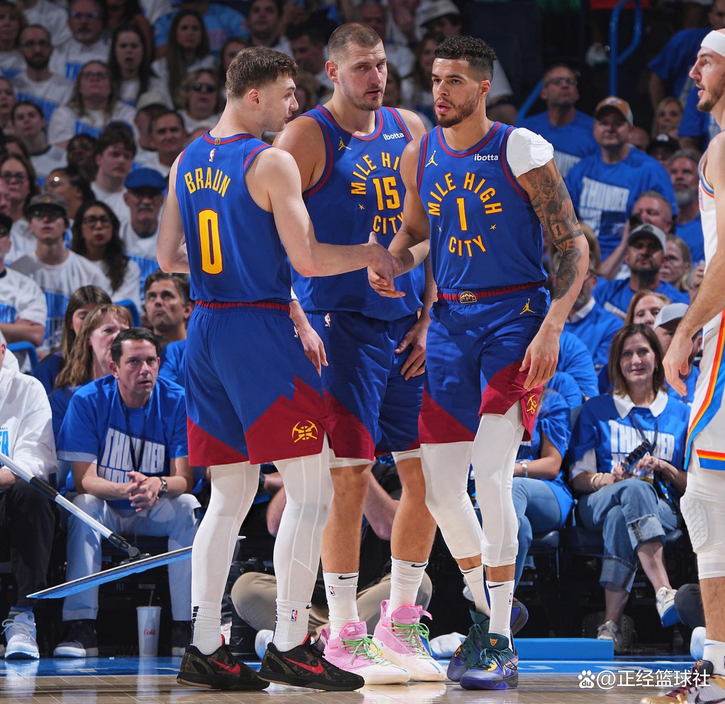 欧冠夺冠赔率：巴萨1赔4居首 大巴黎皇马紧追（欧冠冠军赔率：巴萨1赔4领跑，巴黎与皇马紧随其后）