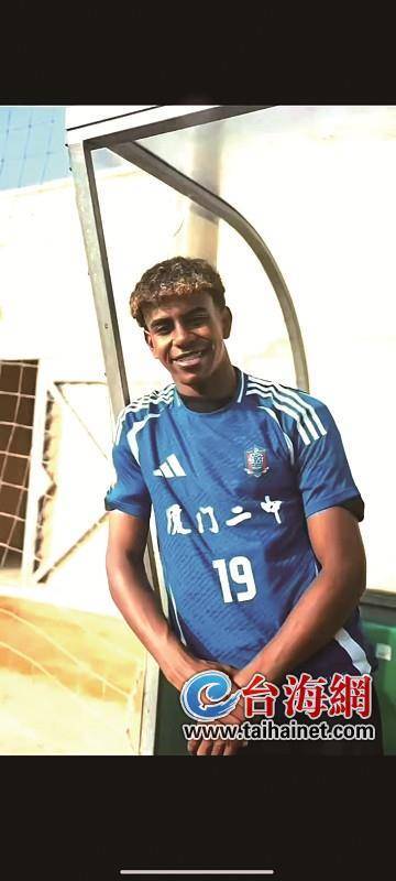 芒特：中场DNA已刻入灵魂！踢10号位？防守必须拉满（芒特：中场基因刻在骨子里，踢10号也得把防守拉满）