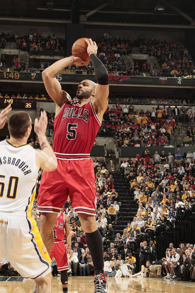 开拓者明日战快船伤病报告：罗威出战成疑，格兰特继续缺阵（开拓者明日迎战快船伤情更新：罗威出战成疑，格兰特继续缺阵）