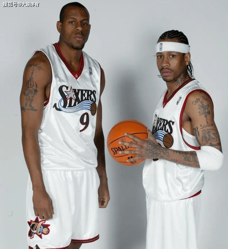 英超冷门多豪门问题多，曼联1比1西汉姆，B费错失良机被质疑（英超冷门频出豪门隐忧凸显，曼联1-1西汉姆，B费浪费良机遭质疑）