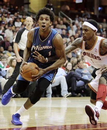 队友为了他拼到抽筋（为他而战，队友拼到抽筋）