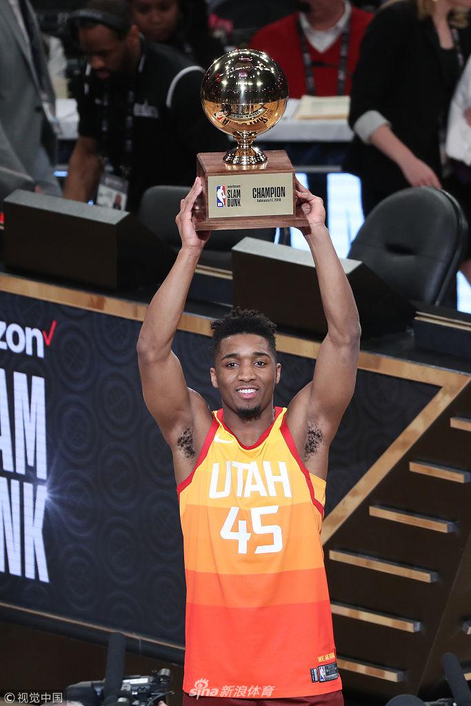 记者总结皇马2025：没有中场大脑纯靠天赋，阿隆索的球队缺乏风格（皇马2025评析：中场无核靠天赋硬撑，阿隆索球队缺少鲜明风格）