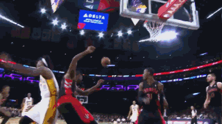 拜仁连续18场联赛每场都至少进两球，距德甲纪录只差两场（拜仁已18轮联赛场场至少两球，距离德甲纪录仅差两场）