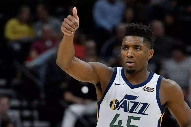 NBA常规赛焦点战精彩瞬间（NBA常规赛焦点之战高光瞬间）
