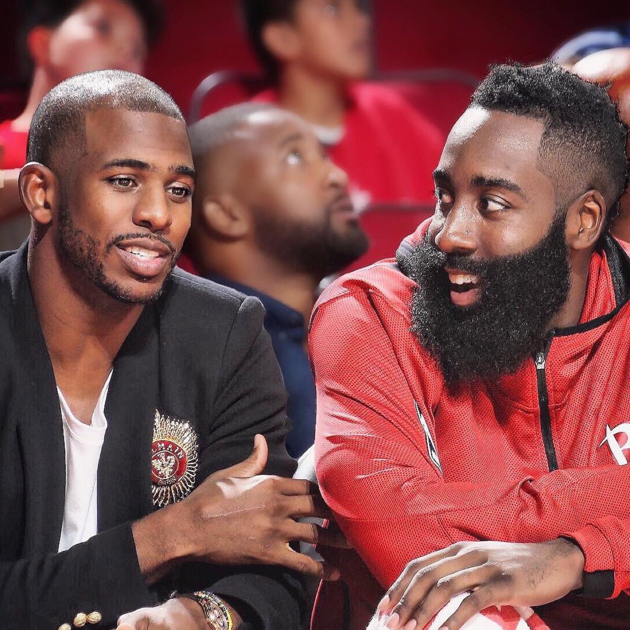 早报：大过节的谁这么衰啊？（早报：节日里谁最倒霉？）