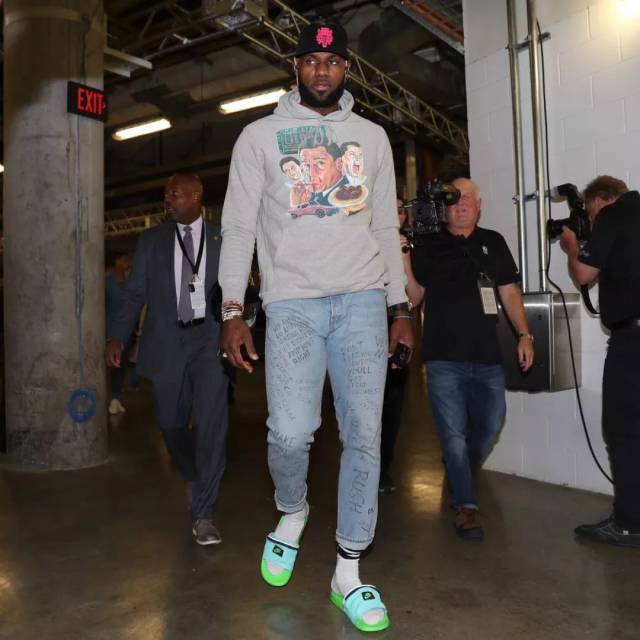 达格利什：利物浦目前处于波动期，但球队仍将全力竞争（达格利什称利物浦处于起伏期 仍将全力争胜）