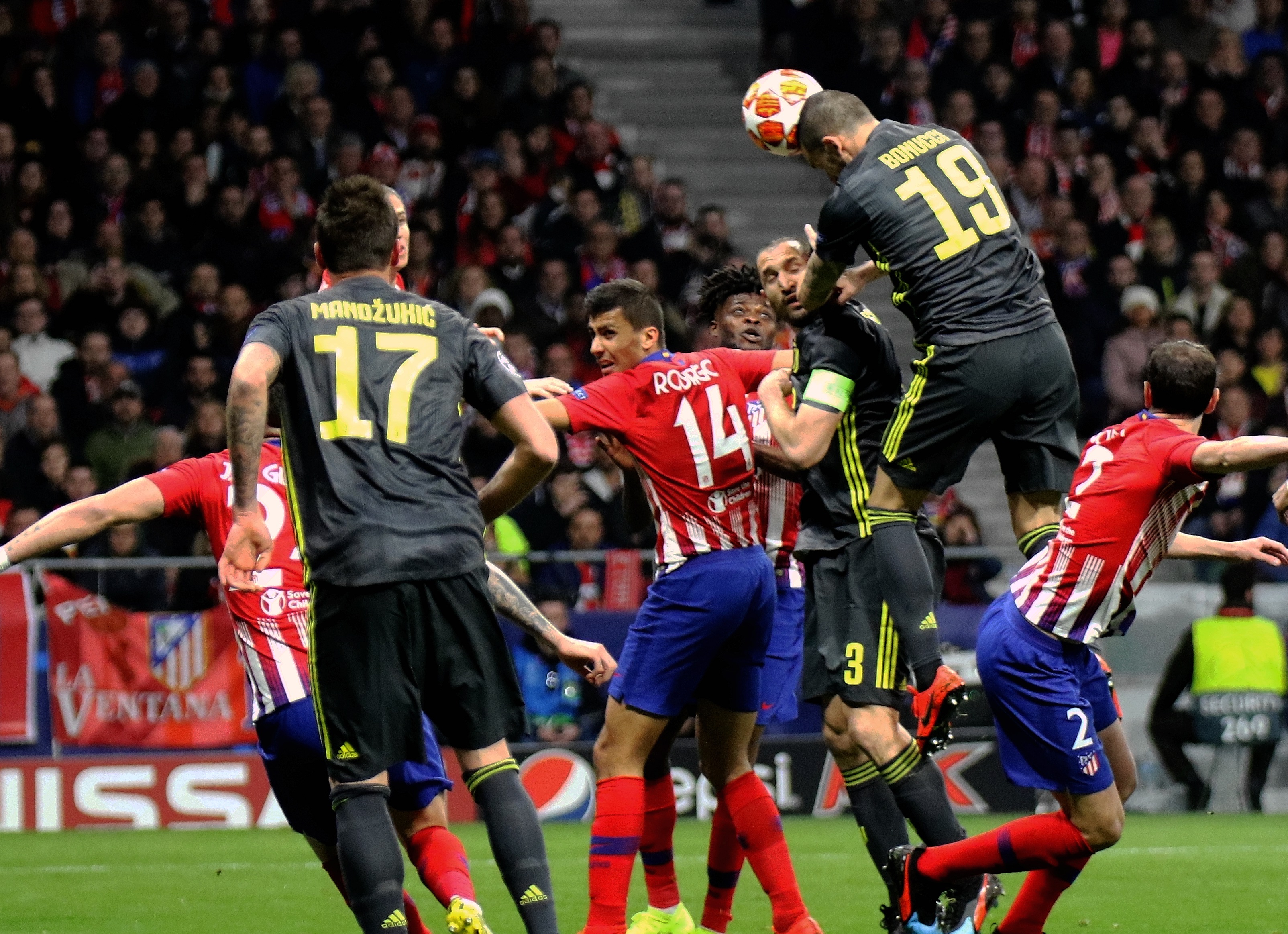 久保建英：若想世界杯夺冠实力是关键，但运气和势头也很重要（久保建英：冲击世界杯冠军，实力为本，运气与气势同样关键）