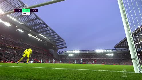 活力十足！陈国豪连续内线得手 帮助广州缩小分差（火力全开！陈国豪内线连中助广州迫近比分）